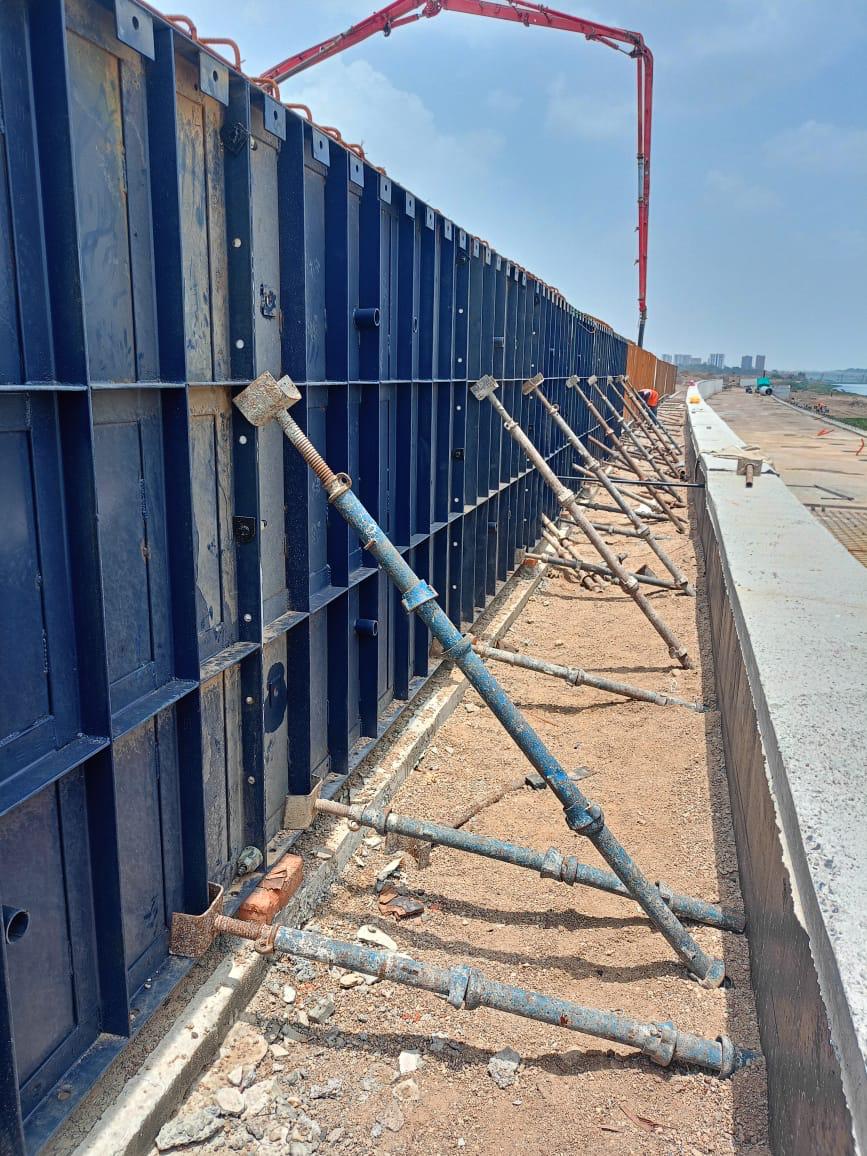 Precast Benches – Sabarmati Riverfront
